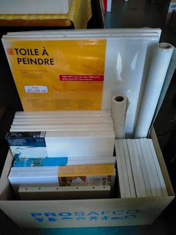 Lot schildersdoek op paneel en op rol beschikbaar voor biedingen