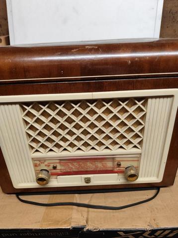 Radio disponible aux enchères