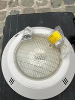 spot piscine, Ophalen