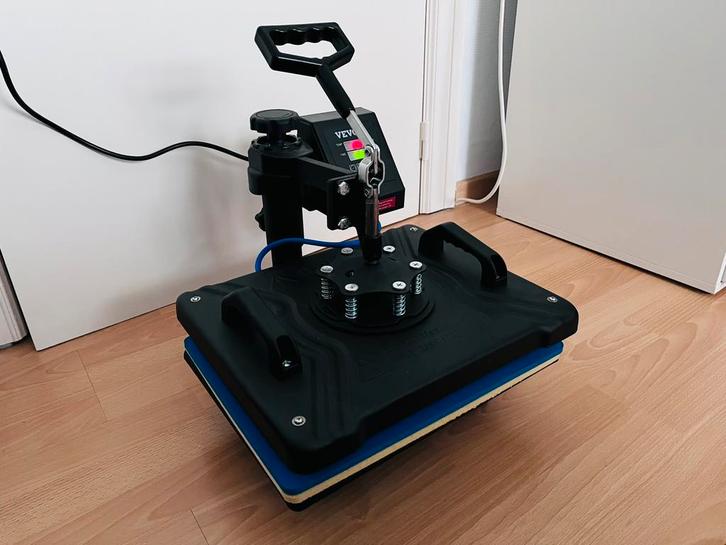 Heat press 5 in 1, Hobby & Loisirs créatifs, Patches vêtements & Hotfix, Comme neuf, Enlèvement ou Envoi