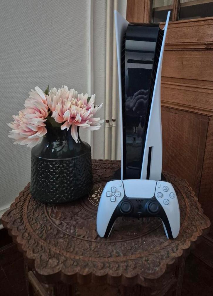 PS5 CD-editie console in uitstekende staat, Games en Spelcomputers, Spelcomputers | Sony PlayStation 5, Zo goed als nieuw, Playstation 5