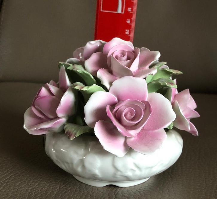 Elegant handgemaakt boeketje bloemen in porselein - Aynsley, Antiek en Kunst, Antiek | Porselein, Ophalen of Verzenden