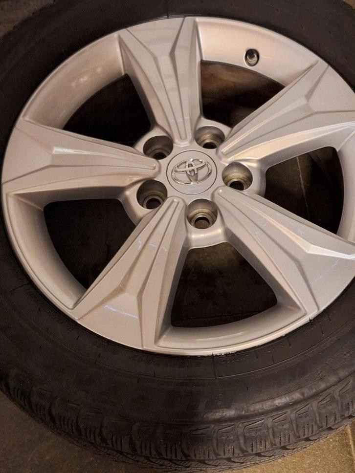 Bridgestone WINTER wielen en banden, Auto-onderdelen, Banden en Velgen, Band(en), Winterbanden, 17 inch, 215 mm, Personenwagen