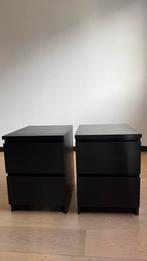 2 nachtkastjes , in goede buitenkant, Huis en Inrichting, Slaapkamer | Nachtkastjes, Ophalen, Zo goed als nieuw