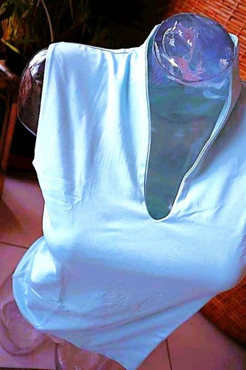 top shirt zilver/lichtblauw, Kleding | Dames, Topjes, Zo goed als nieuw, Maat 38/40 (M), Overige kleuren, Zonder mouw, Ophalen of Verzenden