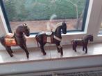 3 Marwari paardjes in hout, messing en paarlemoer, Verzamelen, Beelden en Beeldjes, Ophalen of Verzenden, Gebruikt, Dier