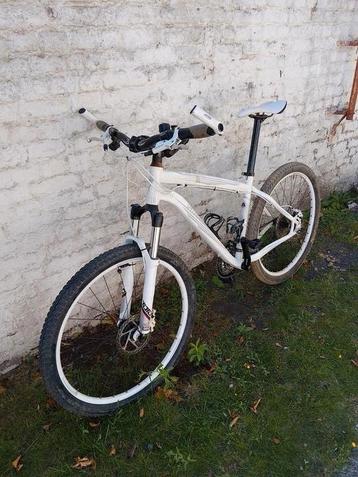 MTB SPECIALIZED 👌 beschikbaar voor biedingen