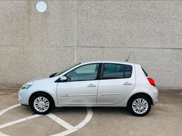Renault Clio/Bouwjaar 2011!! beschikbaar voor biedingen