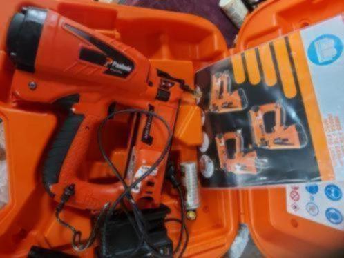 Paslode 013332 Impulse IM50 F18 Lithium Afwerknagelapparaat, Doe-het-zelf en Bouw, IJzerwaren en Bevestigingsmiddelen, Zo goed als nieuw