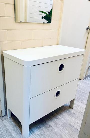 IKEA BUSUNGE ladekast wit (80x40x75 cm) beschikbaar voor biedingen