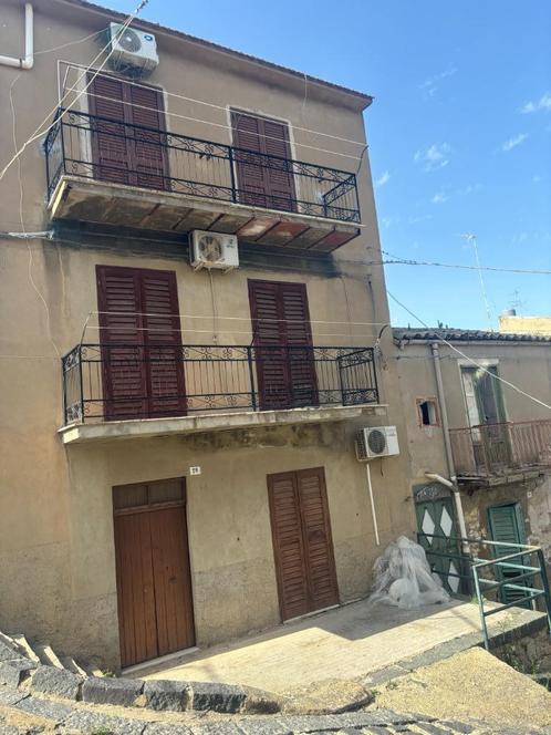 Sicile, appartement 2 pièces 47 m² à 30min de la mer, Immo, Buitenland, Italië, Appartement, Dorp