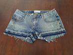 jeans shortje O'Neill met strass M 29, W28 - W29 (confection 36), Enlèvement ou Envoi, Comme neuf, O'Neill