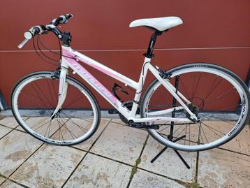 Montana dames sportfiets met bijpassend wielset, maat 48.
 beschikbaar voor biedingen