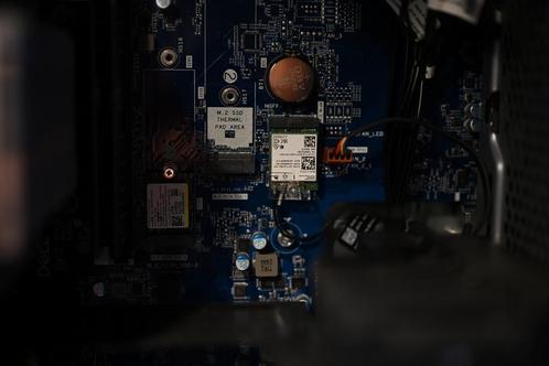 DELL Tower plus, Computers en Software, Desktop Pc's, Nieuw, 4 Ghz of meer, SSD, 64 GB of meer, Met videokaart, Ophalen