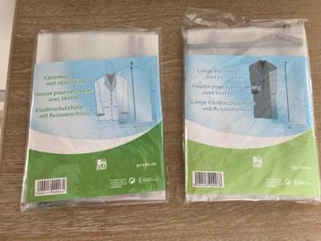 2 x klerenhoes met rits beschikbaar voor biedingen