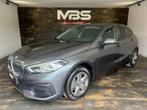 BMW 1 Serie 116 d * CLIM-BIZONE * RADARS * CARPLAY * GPS * L, Auto's, BMW, Gebruikt, 116 pk, 5 deurs, 3 cilinders