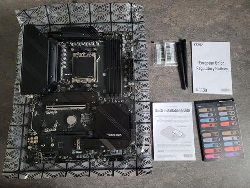 MSI B650 Tomahawk Wifi AM5 Moederbord, Computers en Software, Moederborden, Zo goed als nieuw, AMD, DDR5, Ophalen