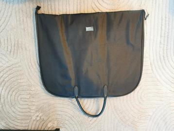 kostuum hoes Hugo Boss beschikbaar voor biedingen