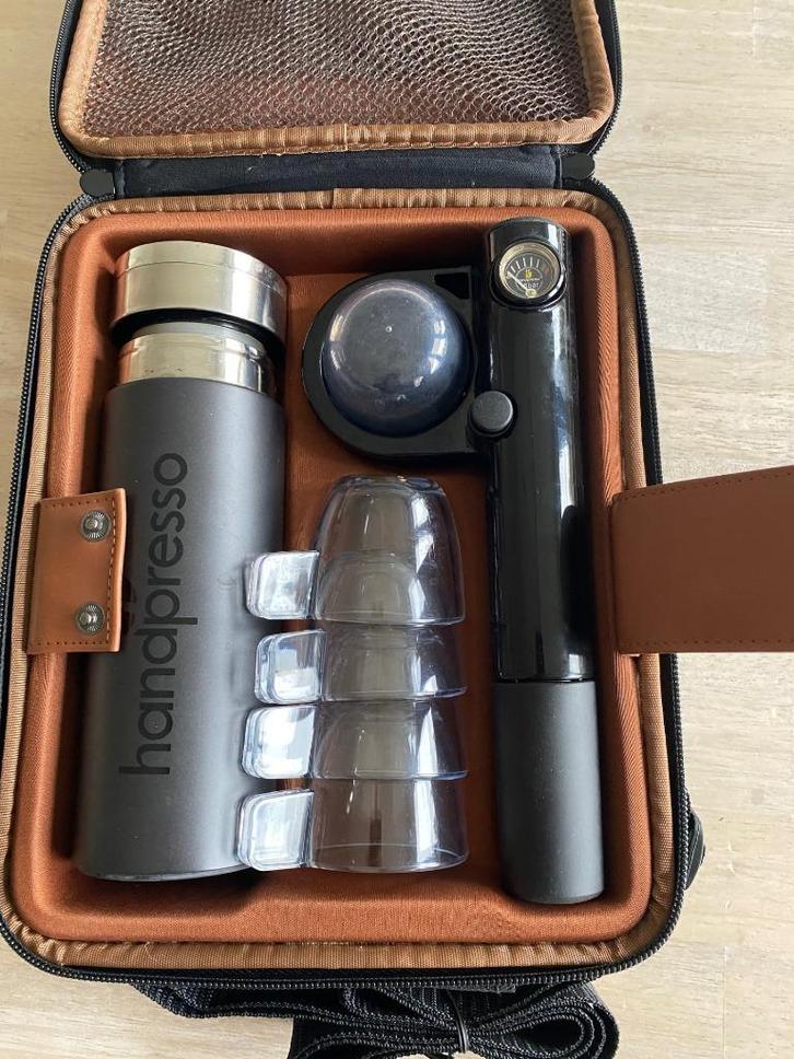 Hanpresso handmatige koffiemachine, Elektronische apparatuur, Koffiezetapparaten, Gebruikt, Gemalen koffie, Koffiepads en cups