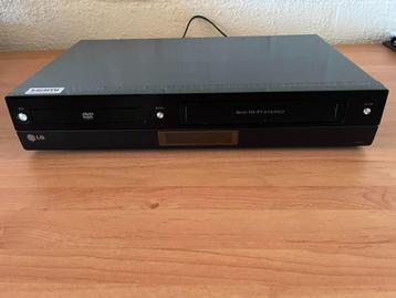 VHS / DVD combirecorder (Merk: LG) disponible aux enchères