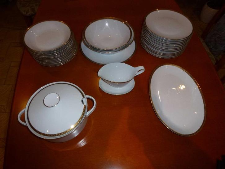 prachtige dinerservice in art-decostijl voor 12 personen., Huis en Inrichting, Keuken | Servies, Zo goed als nieuw, Compleet servies