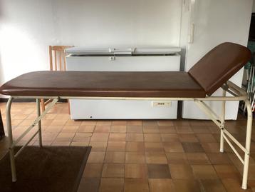 Table massage disponible aux enchères