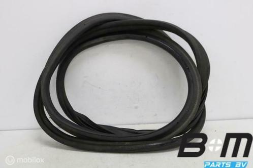 Achterkleprubber VW Golf 8 5H6827705B, Auto-onderdelen, Interieur en Bekleding, Gebruikt