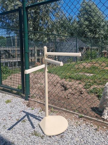 Allibert badkamer kapstok naar Makio hasuike for Gedy  beschikbaar voor biedingen