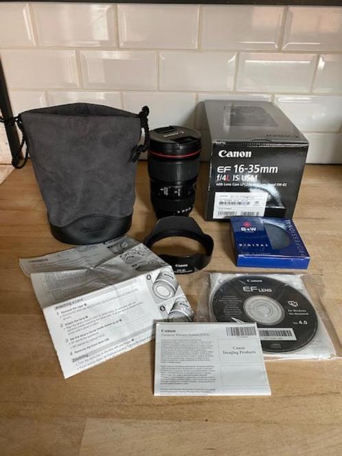 Canon EF 16-35mm f/4L IS USM, groothoek met toebehoren, Audio, Tv en Foto, Foto | Lenzen en Objectieven, Zo goed als nieuw, Groothoeklens