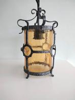 curiosa Arts&Crafts revival hanglamp ijzer en glas, Huis en Inrichting, Lampen | Hanglampen, Ophalen of Verzenden, Gebruikt, Glas