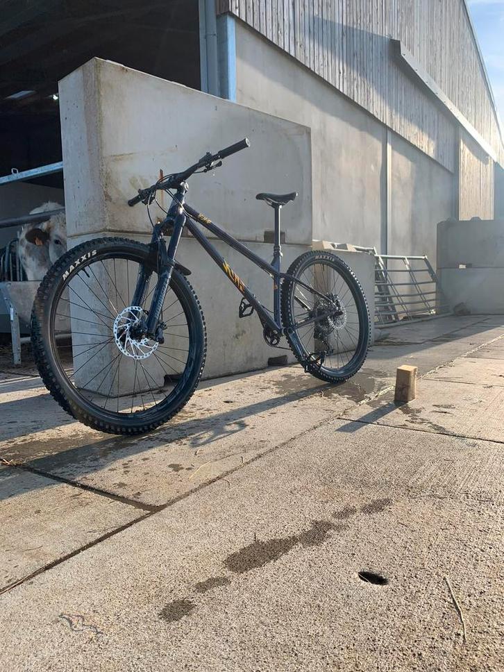 Kona Honzo, Fietsen en Brommers, Fietsen | Mountainbikes en ATB, Zo goed als nieuw, Ophalen