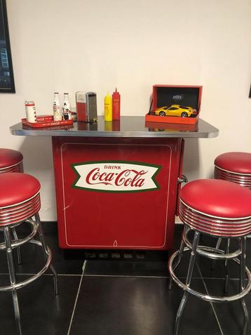 Original 50’s Coca-Cola Bar met 4 barkrukken beschikbaar voor biedingen