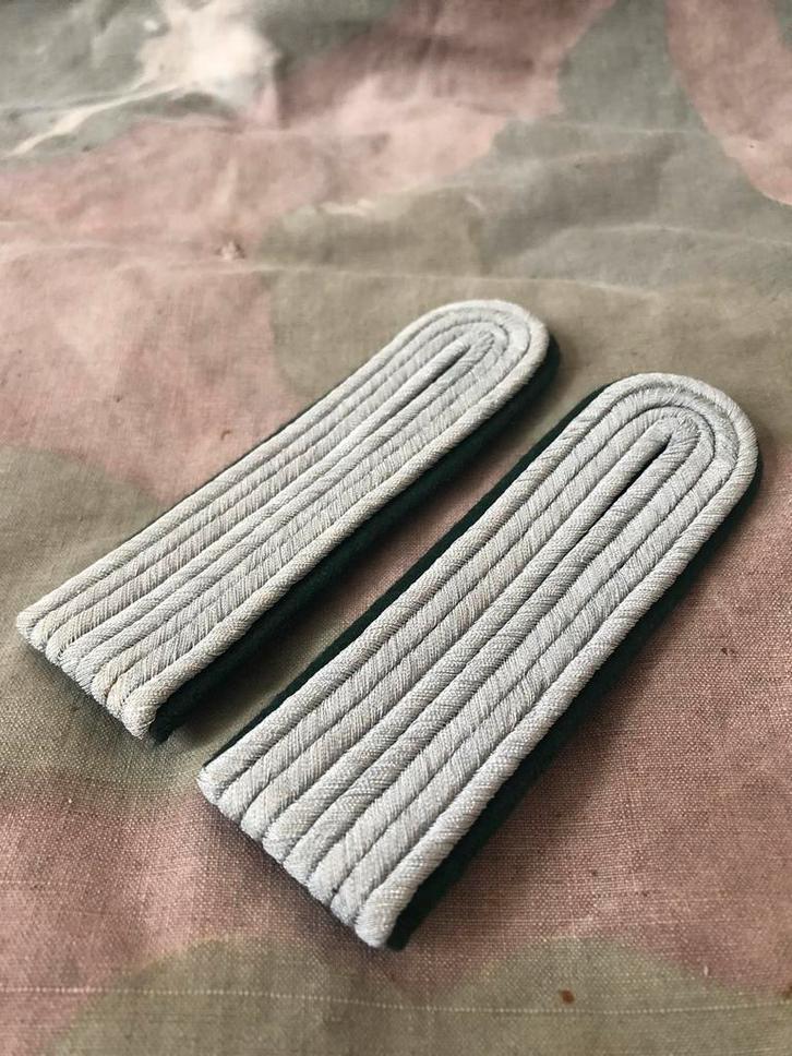 ww2 wehrmacht officials leutnant schulterklappen, Verzamelen, Militaria | Tweede Wereldoorlog, Ophalen of Verzenden