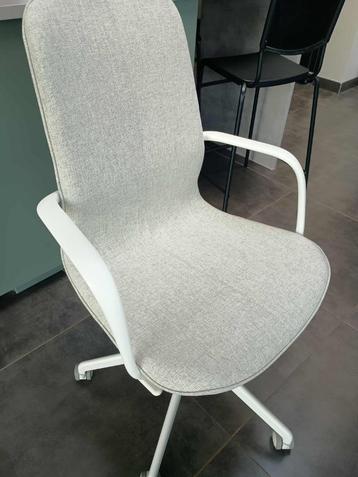 bureaustoel beschikbaar voor biedingen