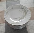 Servies met bloemetjes, Ophalen, Keramiek, Zo goed als nieuw, Bord(en)