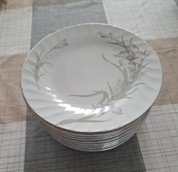 Servies met bloemetjes, Assiettes(s), Comme neuf, Céramique, Enlèvement