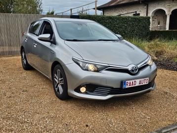 Toyota auris 1.8 hybride Confort LHD _ 73kw _ très propre !!