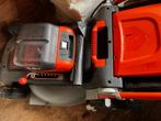 Grasmaaier Black  en Decker dubbele accu en lader inbegrepen, Ophalen, Cirkelmaaier, Gebruikt, Accu-grasmaaier
