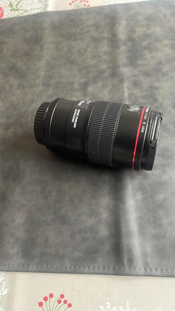 Canon EF 100mm f2.8l is usm prime macro lens met zonkap beschikbaar voor biedingen
