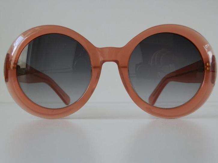 Oliver Bonas zonnebril., Handtassen en Accessoires, Zonnebrillen en Brillen | Dames, Zo goed als nieuw, Zonnebril, Overige merken