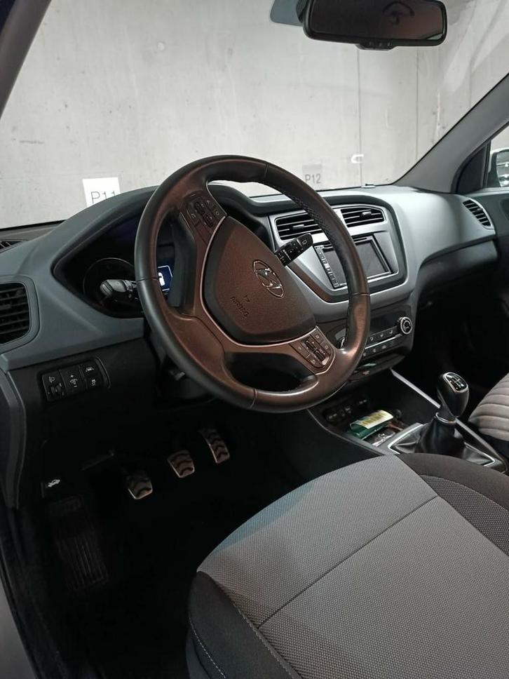 Grijze hyundai I20 AB hatchback, benzine, Auto's, Hyundai, Particulier, i20, Trekhaak, Benzine, Ophalen