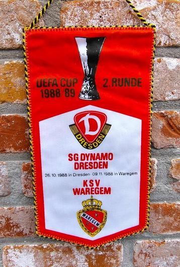 KSV Waregem - Dynamo Dresden 1988 prachtige wimpel voetbal   beschikbaar voor biedingen