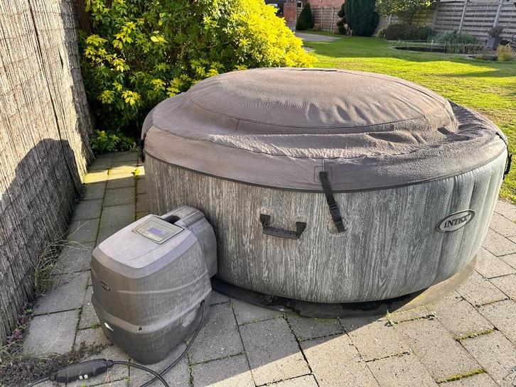 Intex Pure Spa opblaasbare jacuzzi voor 6 personen, Tuin en Terras, Bubbelbaden en Hottubs, Gebruikt, Opblaasbaar, Afdekzeil, Grondzeil