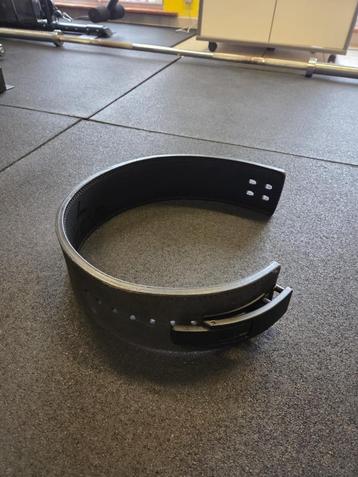 Lederen powerlift riem maat S beschikbaar voor biedingen