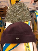 3 mutsen en een sjaal, Enlèvement ou Envoi, Comme neuf, Taille 56/58 (XL), Bonnet