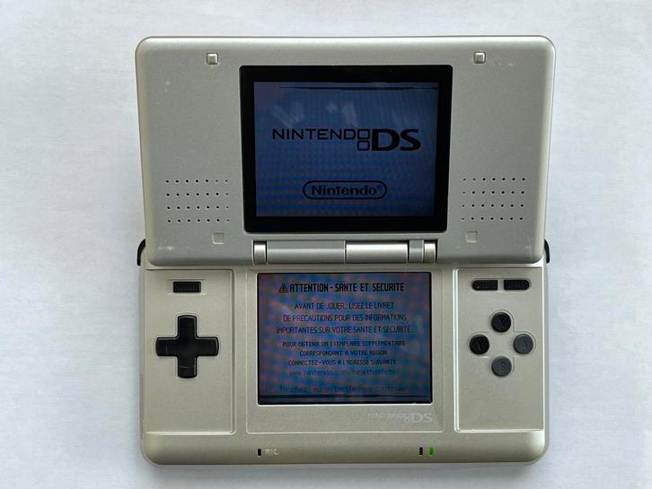 Nintendo DS Fat (Tank) Grise Argent – Avec Stylet – Testée, Games en Spelcomputers, Spelcomputers | Nintendo DS, Zo goed als nieuw