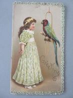 mooie Greeting Card chromo Meisje in jurk papegaai parrot, Verzamelen, Foto's en Prenten, Verzenden, Zo goed als nieuw, Voor 1940