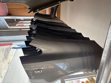 AILE AVANT DROITE OPEL CORSA D beschikbaar voor biedingen