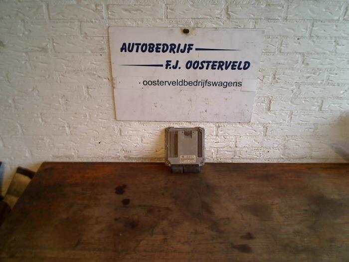 Boordcomputer van een Volkswagen Touran, Auto-onderdelen, Elektronica en Kabels, Volkswagen, Gebruikt, 3 maanden garantie, Ophalen of Verzenden