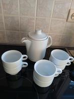 6 tassen + stenen koffiekan, Ophalen, Zo goed als nieuw, Kop(pen) en/of Schotel(s)